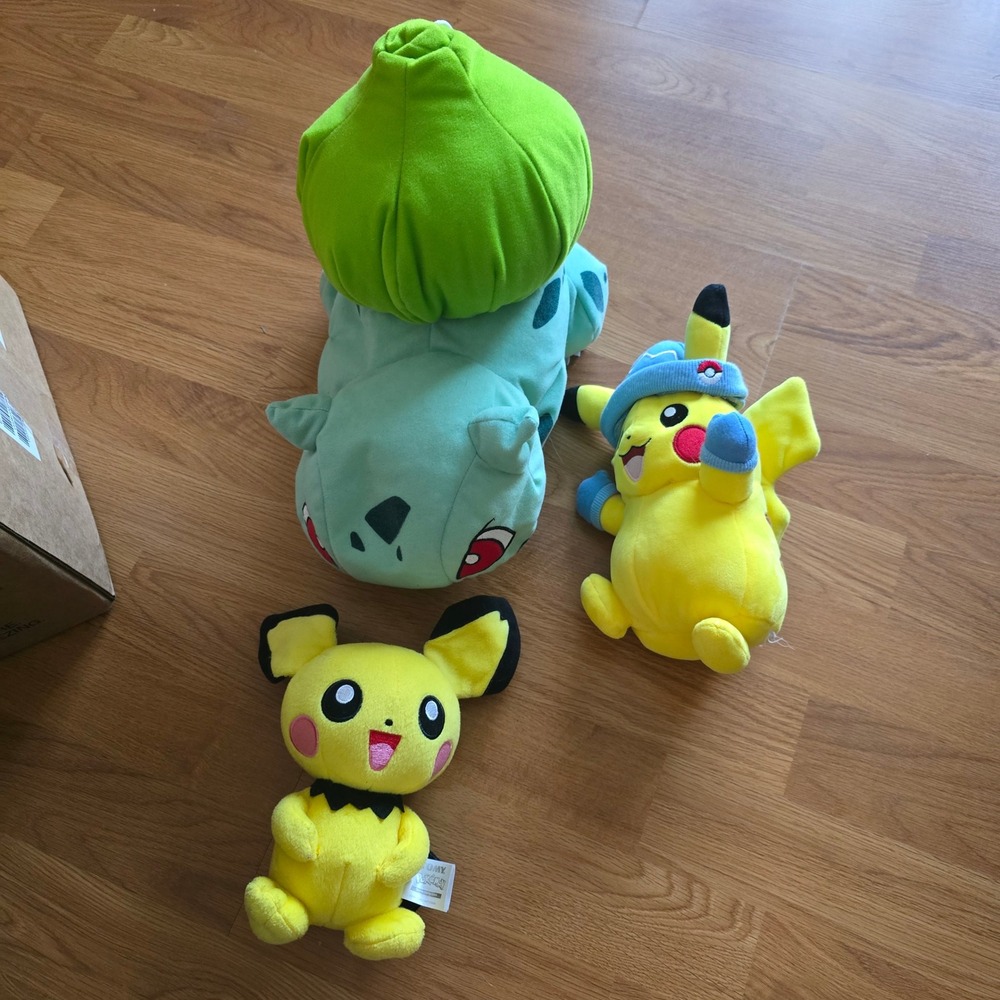 Pokemon Plush Lot Bulbasaur Pichu Pikachu Winter Hat Mittens Tomy Plushie Bundle